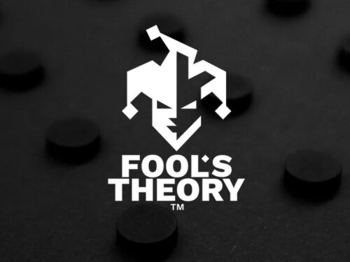 Logo da Fool’s Theory relacionado ao desenvolvimento da expansão Songs of the Past de The Witcher 3.