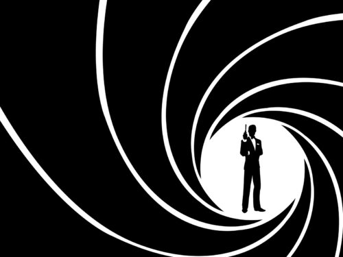 James Bond segurando uma pistola em uma cena cinematográfica clássica, representando o agente secreto 007.
